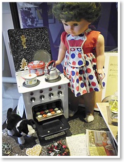 vitrine-2011-12b-400